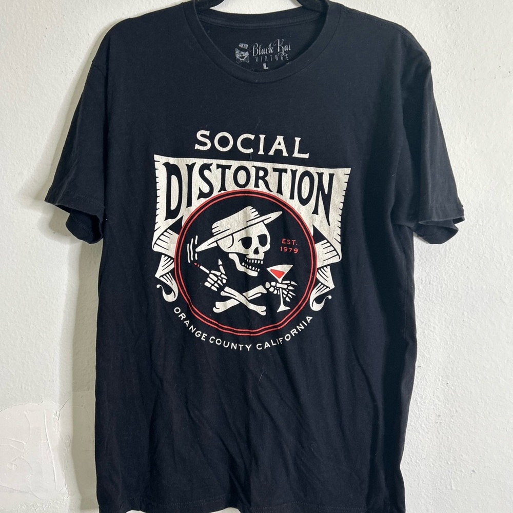 Black Graphic T-Shirt social distortion large tshirt